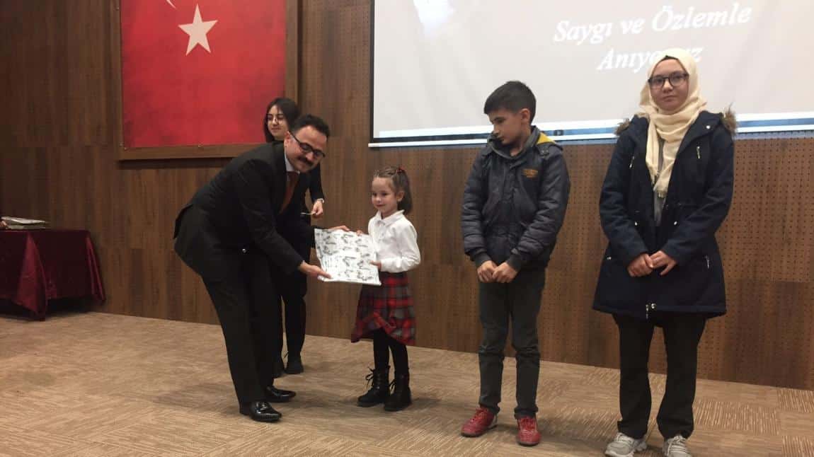 Öğrencimiz, 10 Kasım Atatürk'ü Anma Haftası Resim Yarışması Gediz 1. olmuştur.